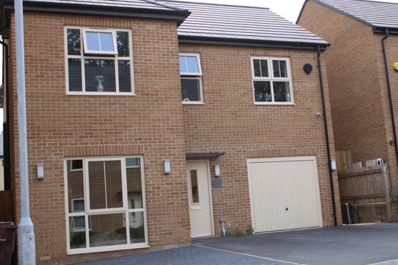 Haven: Spacious Luxury Home Near Xscape Castleford Exterior photo